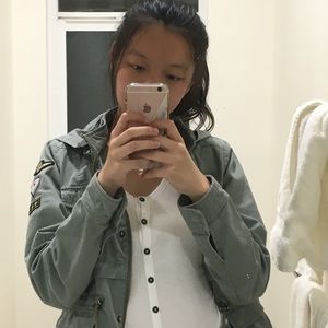 Meet your Posher, Sydney